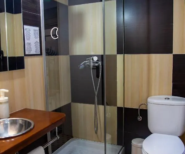 古德萨拉曼卡旅馆 2*