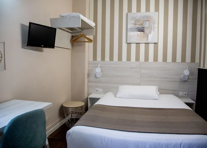 Gud Гостевой дом Саламанка