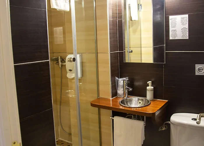 古德萨拉曼卡旅馆 2*